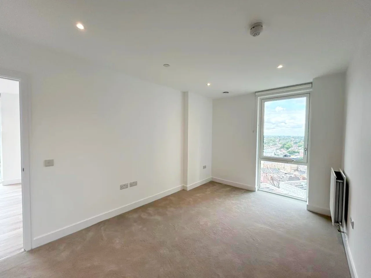 Flat Addison Road in London
