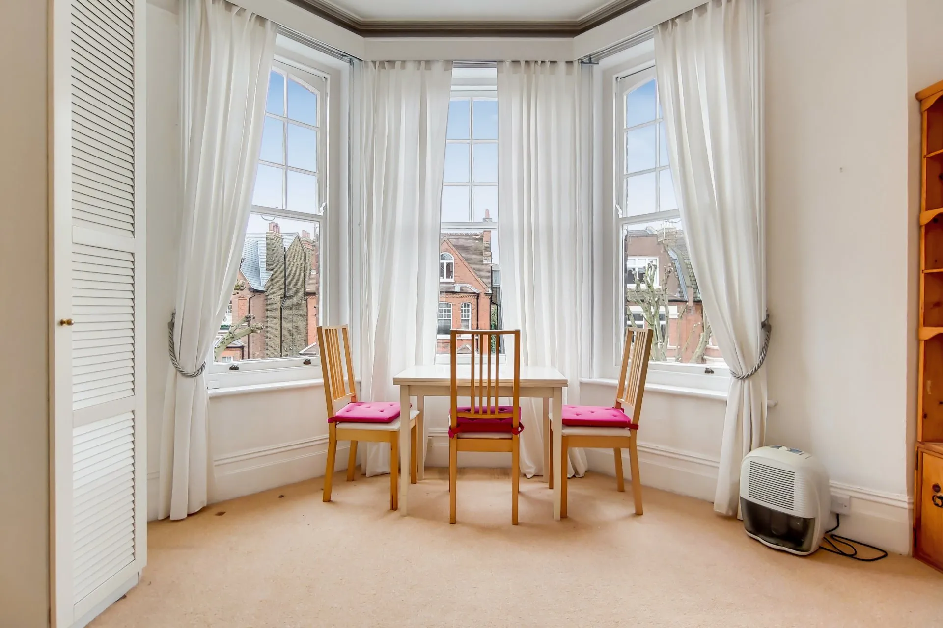 Flat Parsifal Road in Greater London