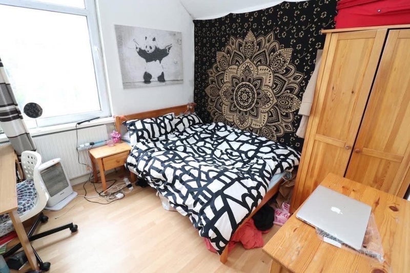 Room Lisvane Street in Cardiff