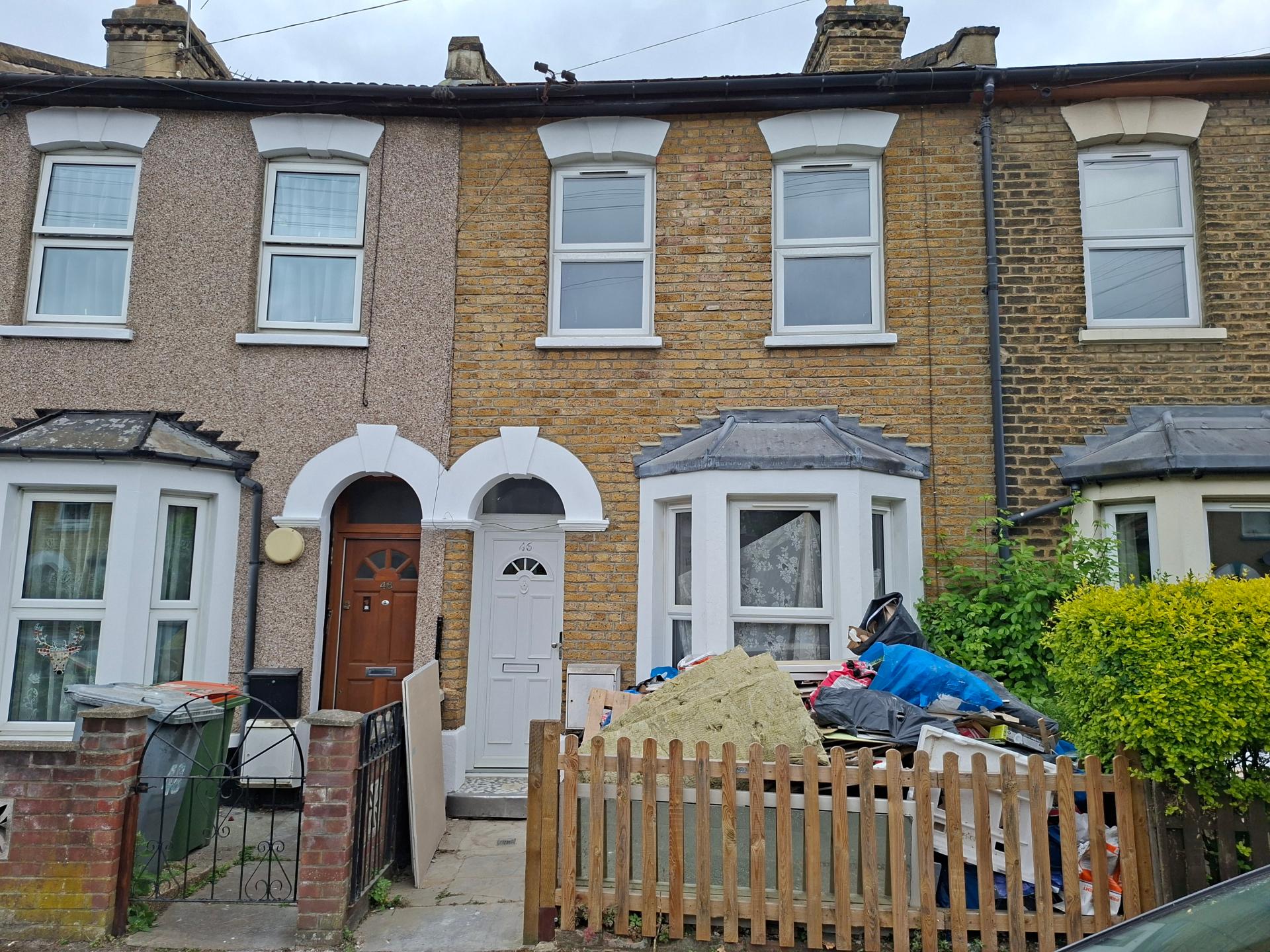 House Chestnut Avenue in Greater London