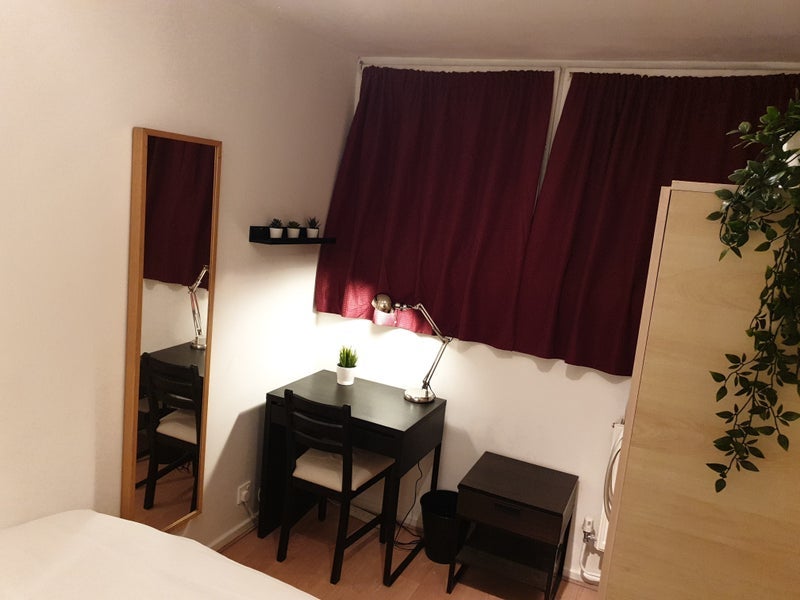 Room Wandsworth Road in Greater London
