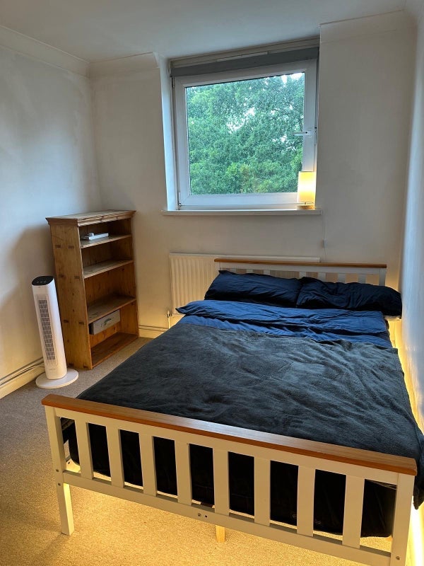 Room Lydney Close in Greater London