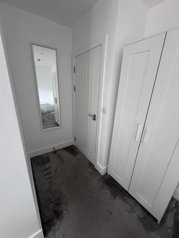 Room Almond Way in Greater London