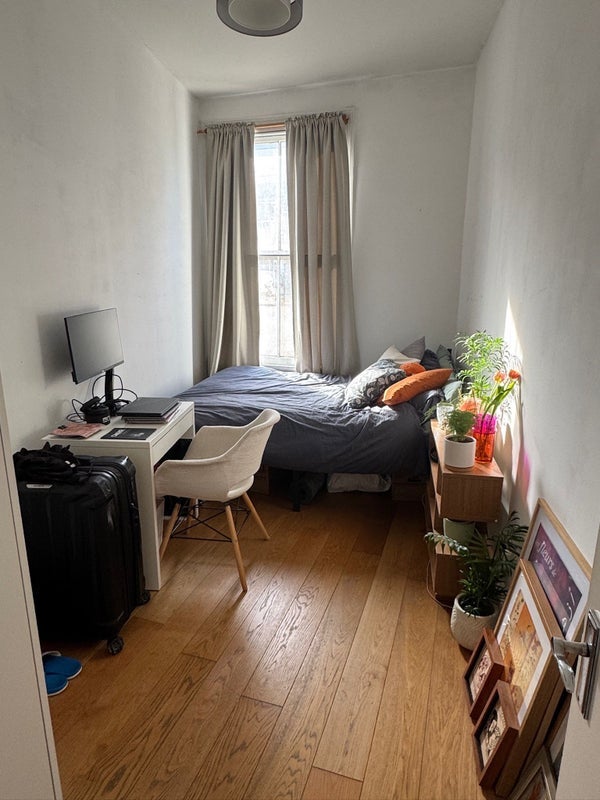 Room Essex Road in Greater London