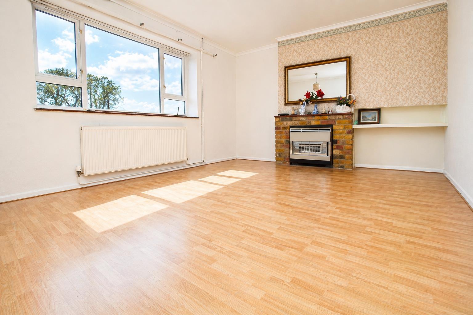 Flat Long Chaulden in Dacorum