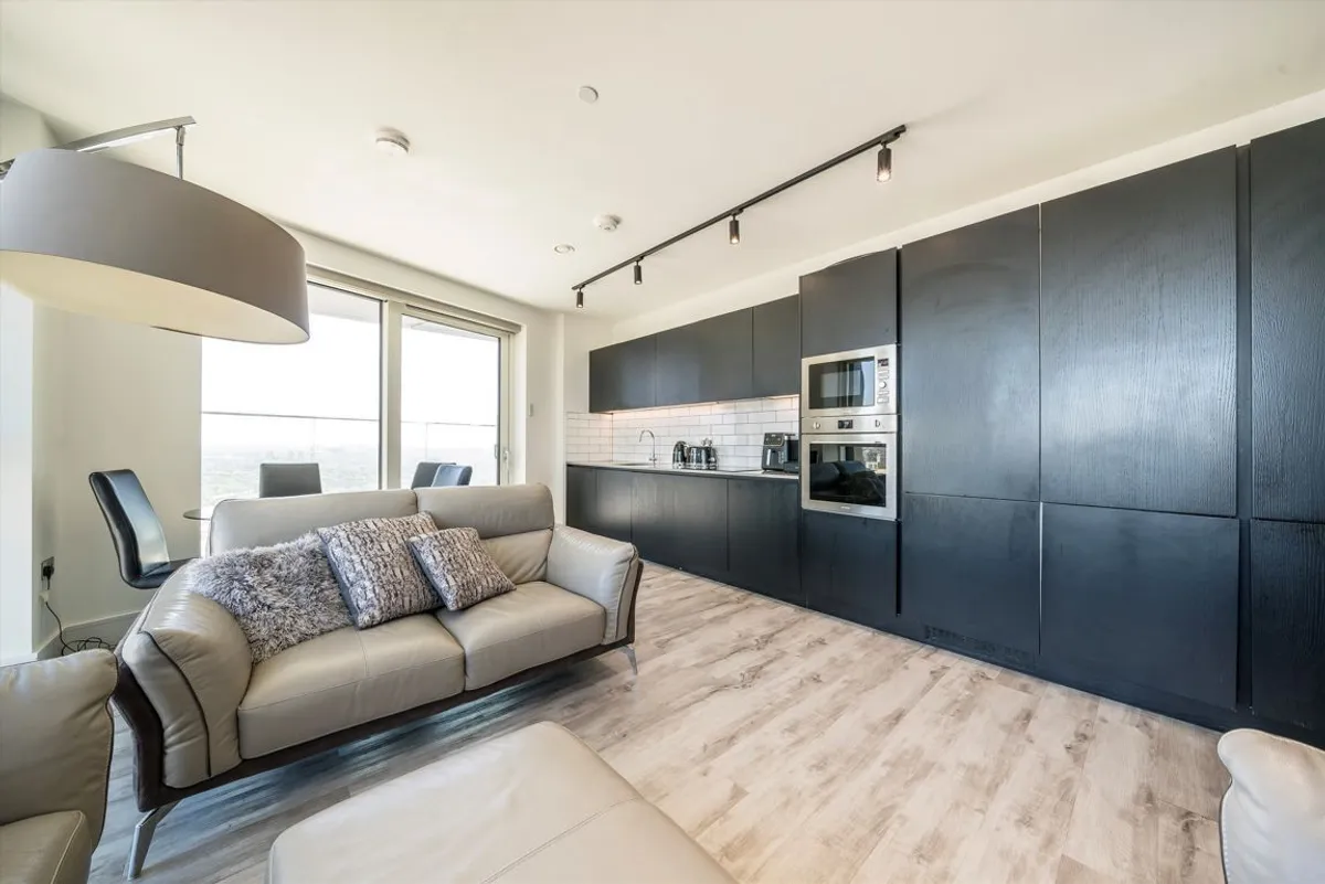 Flat Portal Way in Greater London