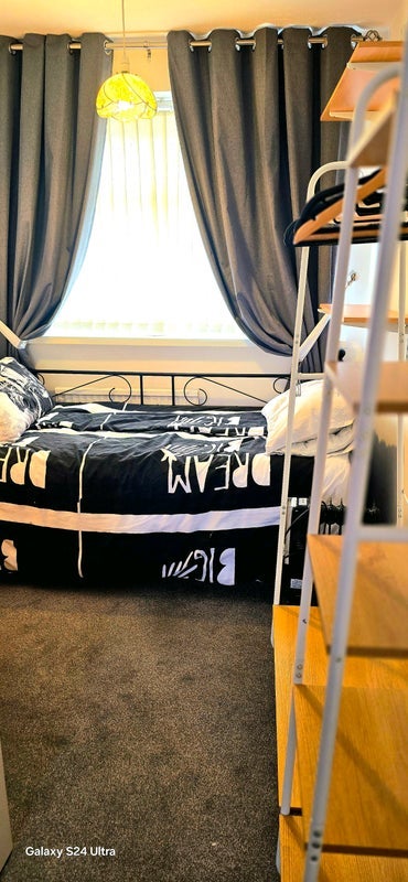 Room Manway Close in Birmingham