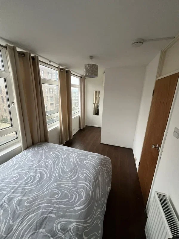 Room Stewart Street in Greater London