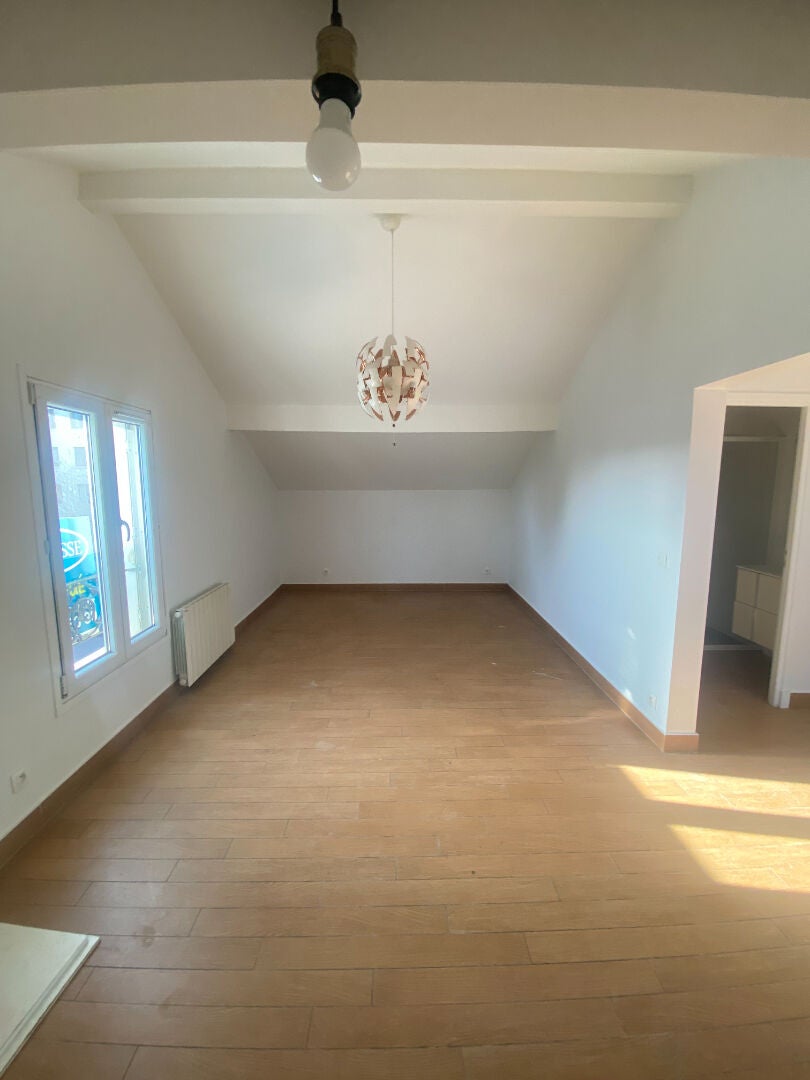 Flat Rue Albert Thomas in Le Bourget