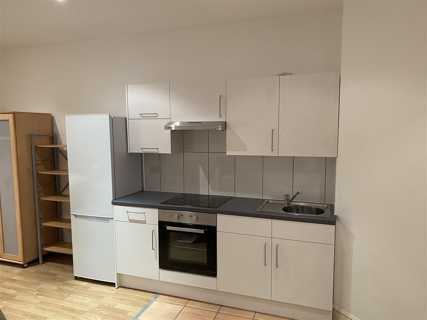 Flat Southwell Gardens in Greater London