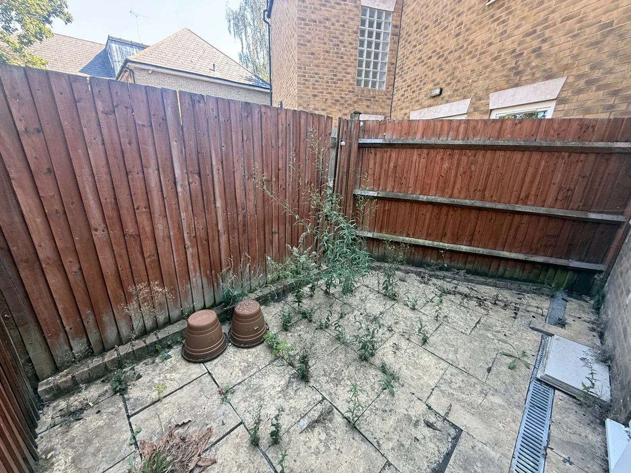 Flat Brockley Way in Greater London