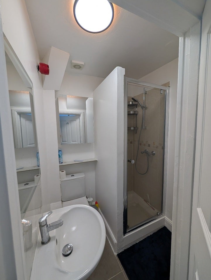 Flat Leinster Gardens in City of Westminster