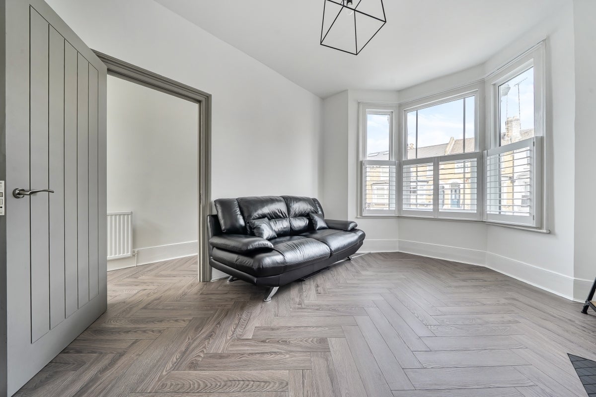 House Combedale Road in Greater London