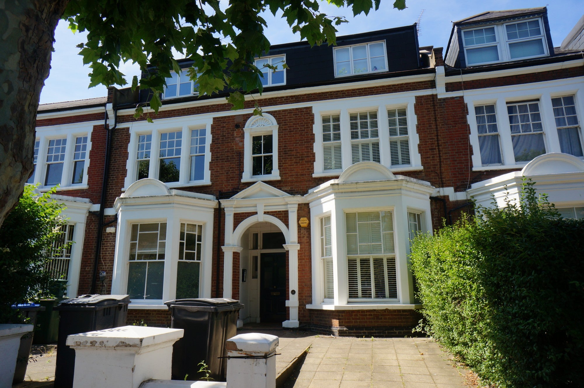 Flat Chevening Road in Greater London
