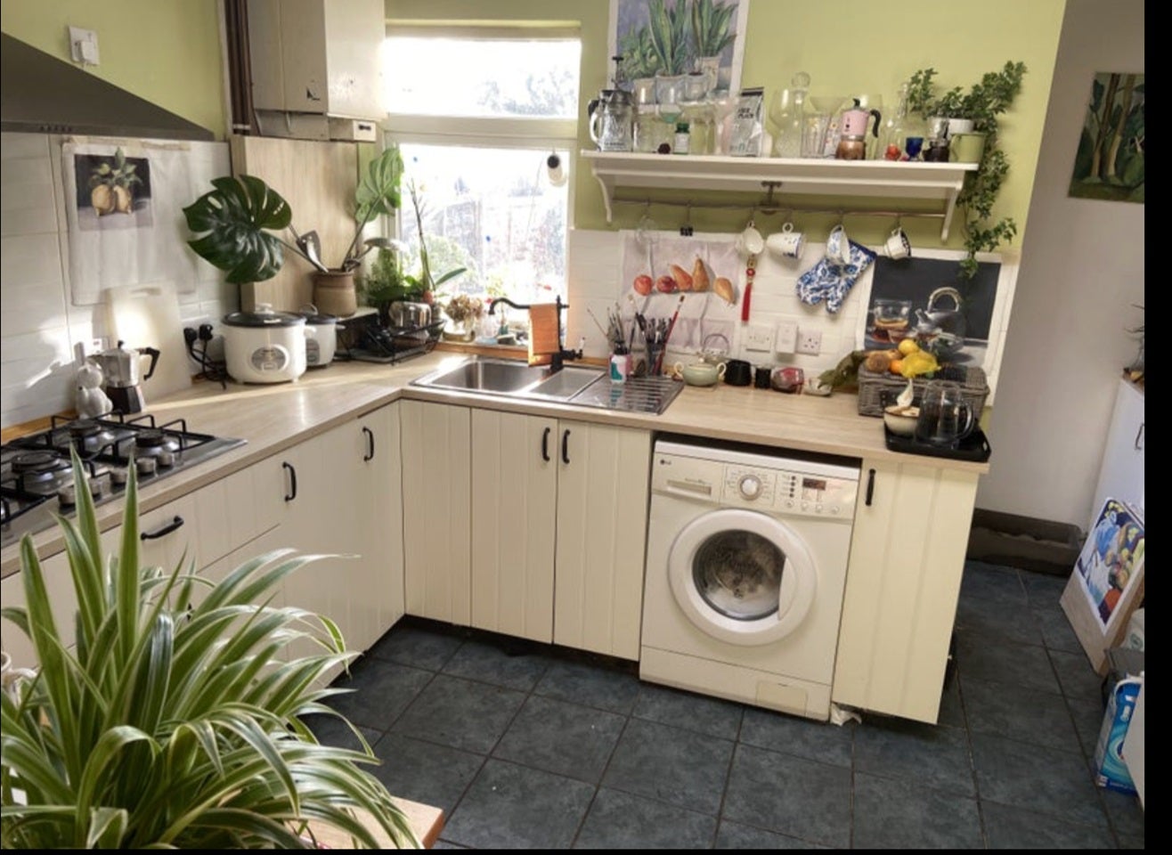 Room Ordnance Road in Greater London
