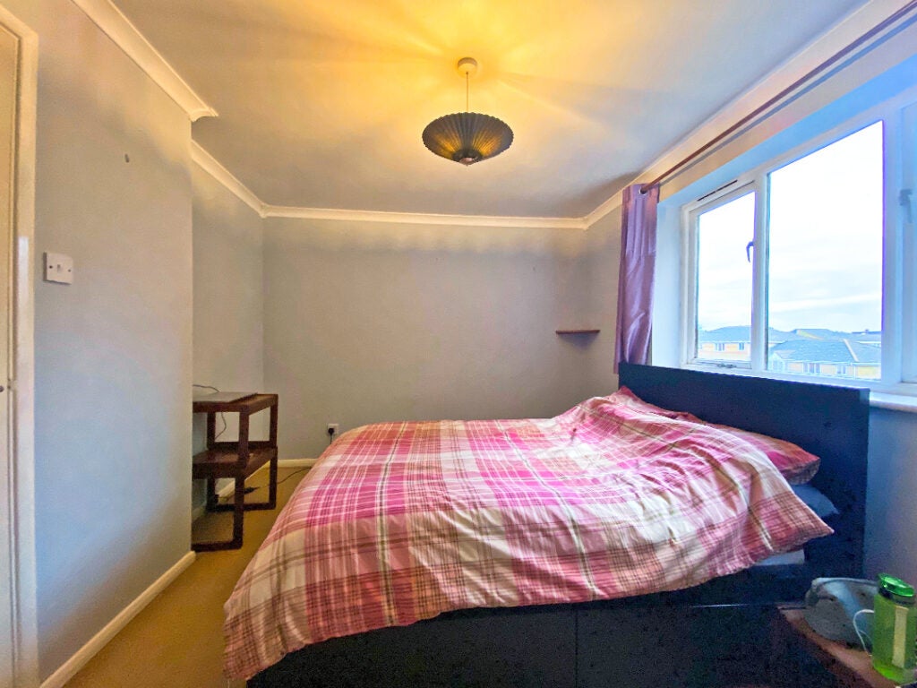 Flat Ascot Court in Rushmoor