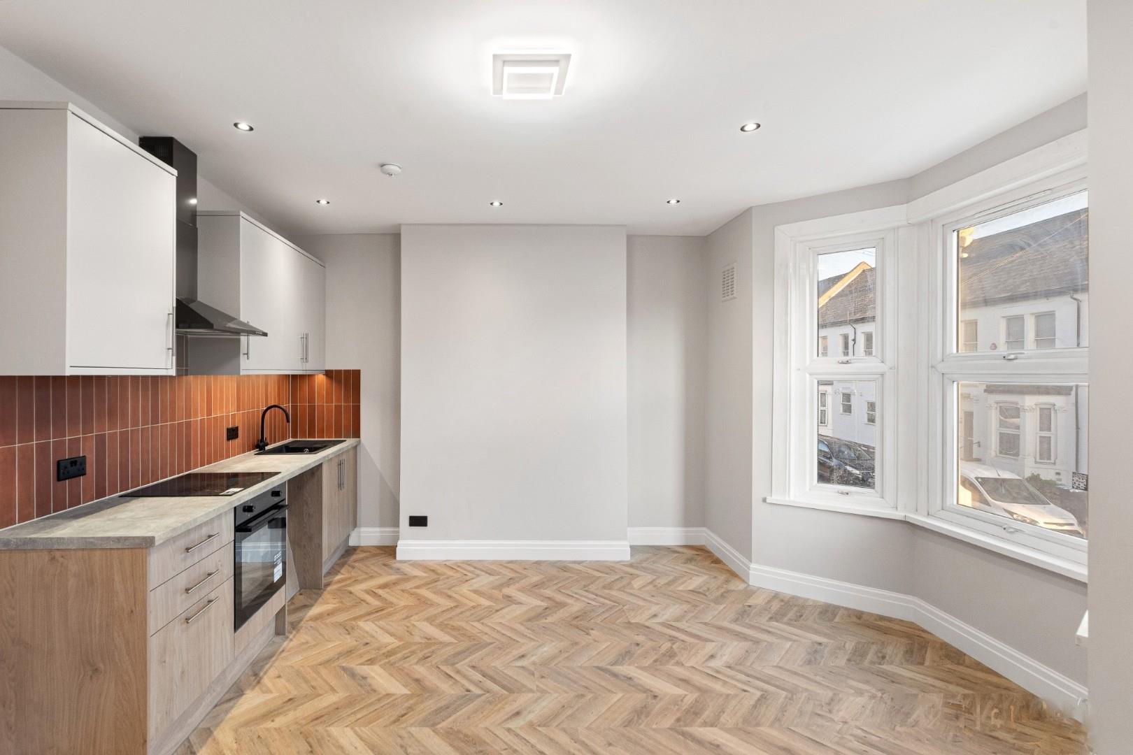 Flat Villiers Road in Greater London