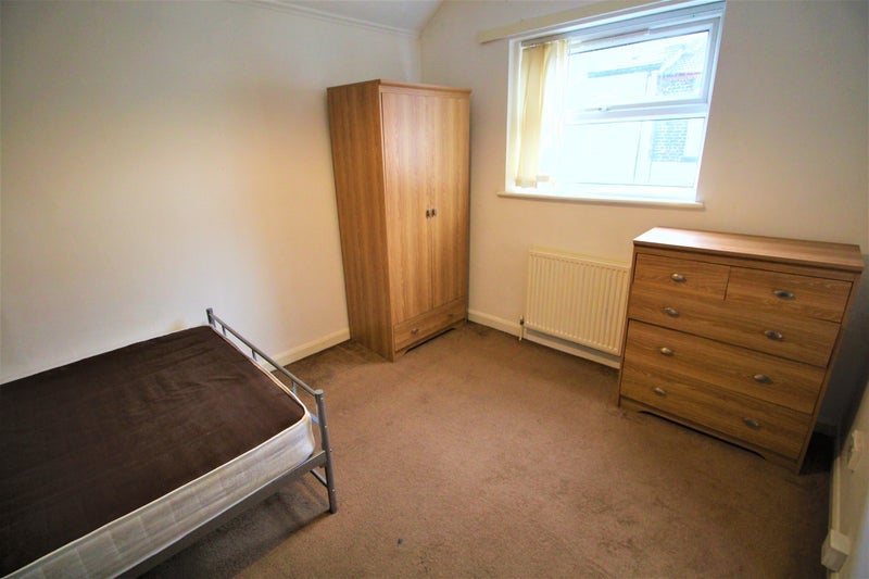 Room Oakfield Road in Liverpool