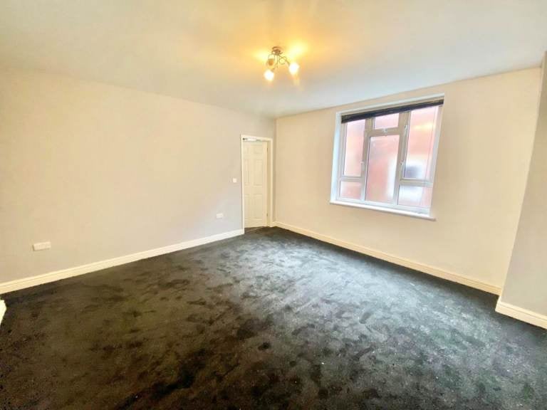 Flat Albert Street in Mansfield Woodhouse