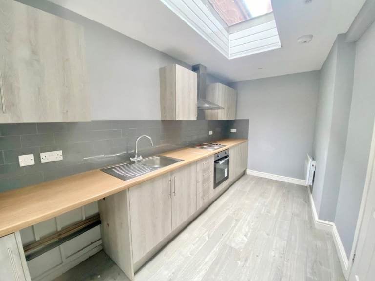 Flat Albert Street in Mansfield Woodhouse