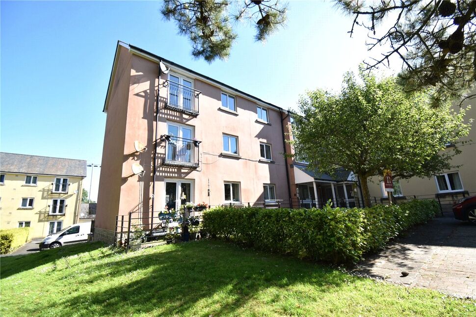 Flat Tovey Crescent in Plymouth