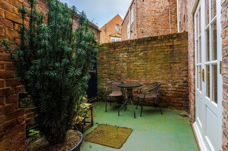 Flat St Saviours Place in York