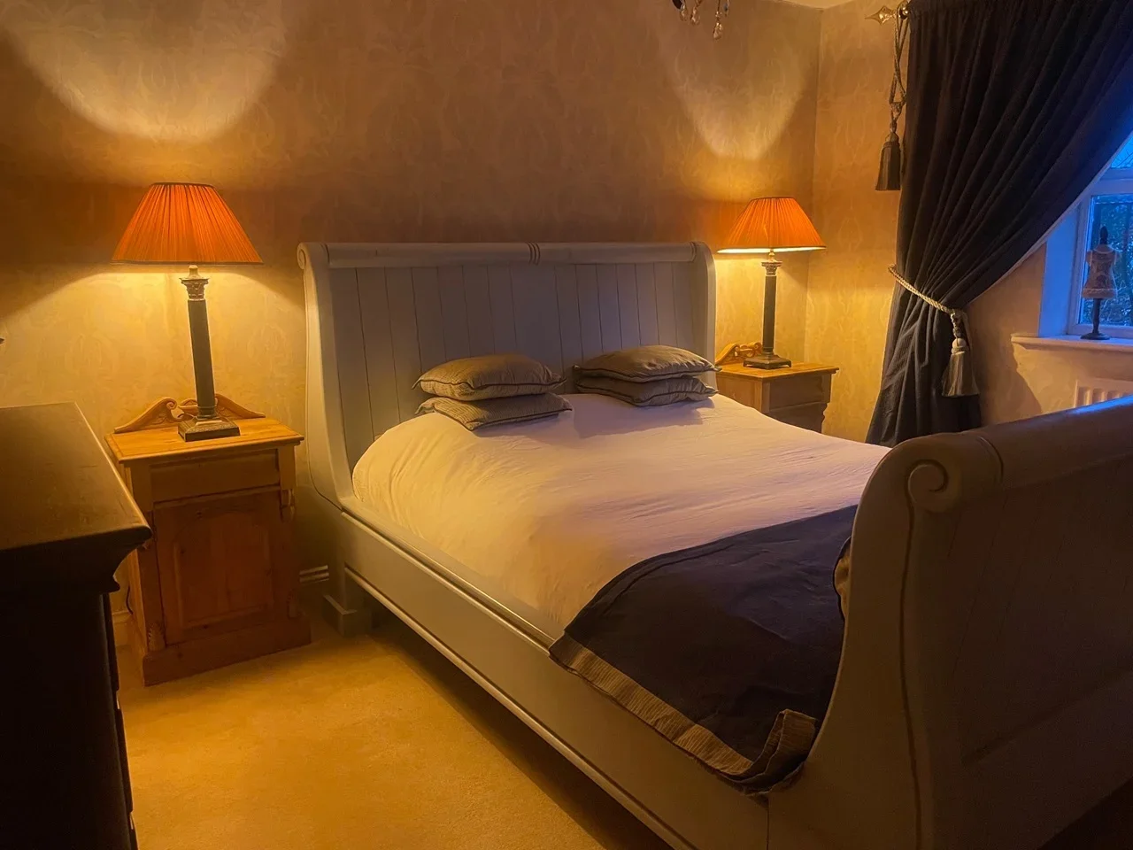 Room Columbine Road in Ely