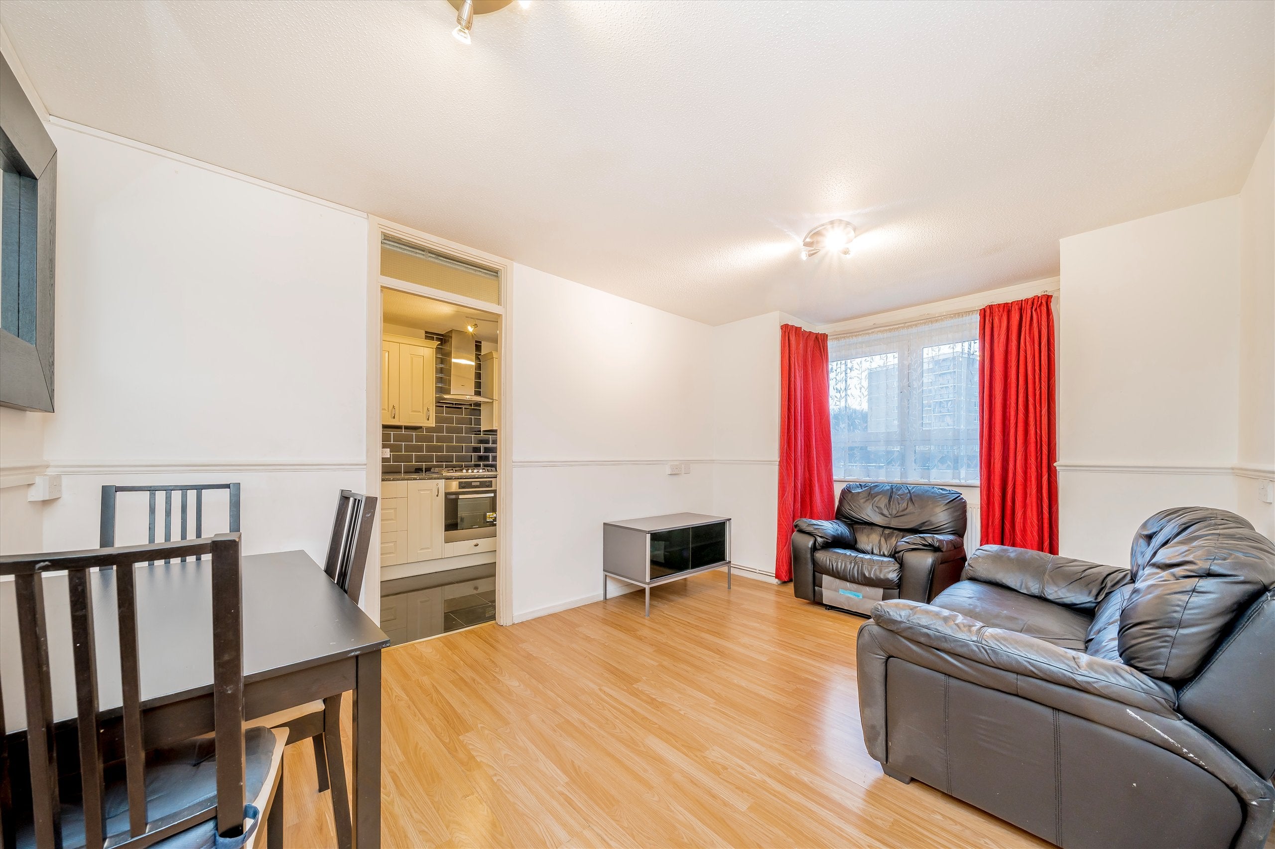 Flat Burrage Road in Greater London
