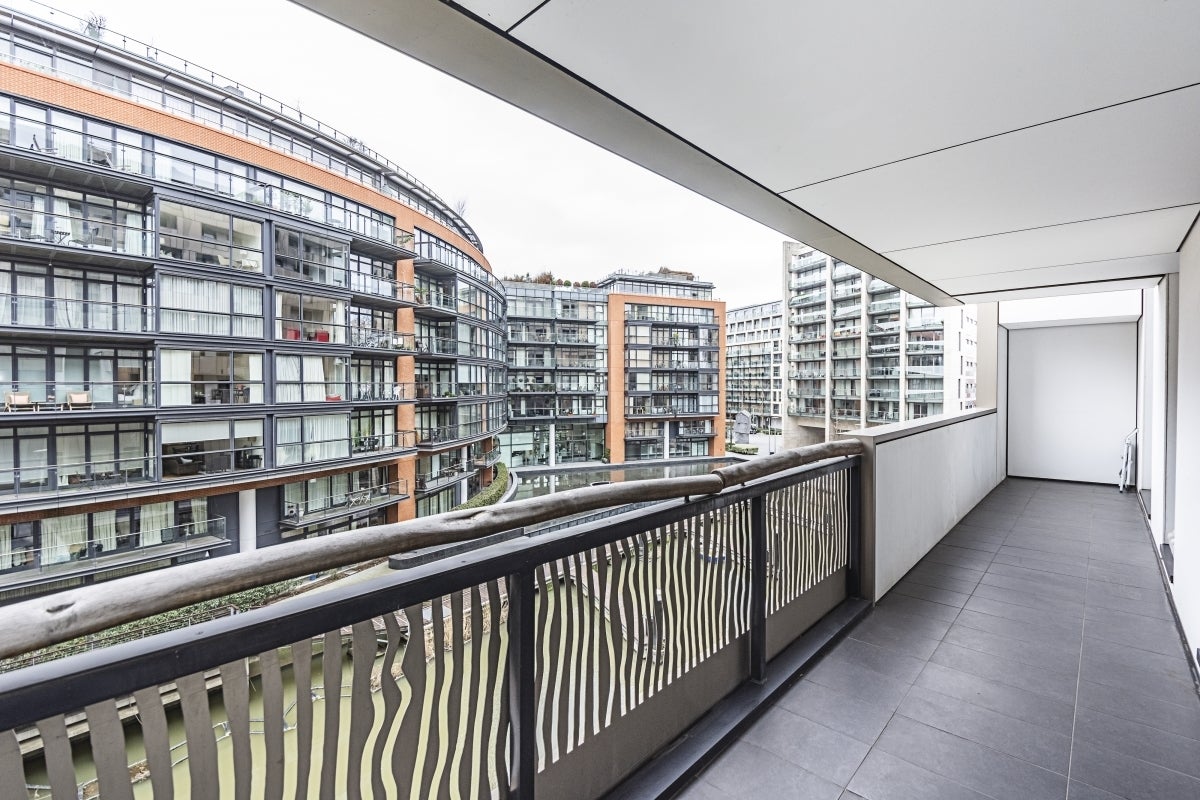 Flat Gatliff Road in City of Westminster