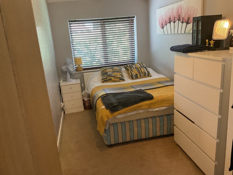 Room Kent Road in Tameside