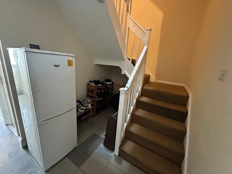 House Priory Way in Greater London