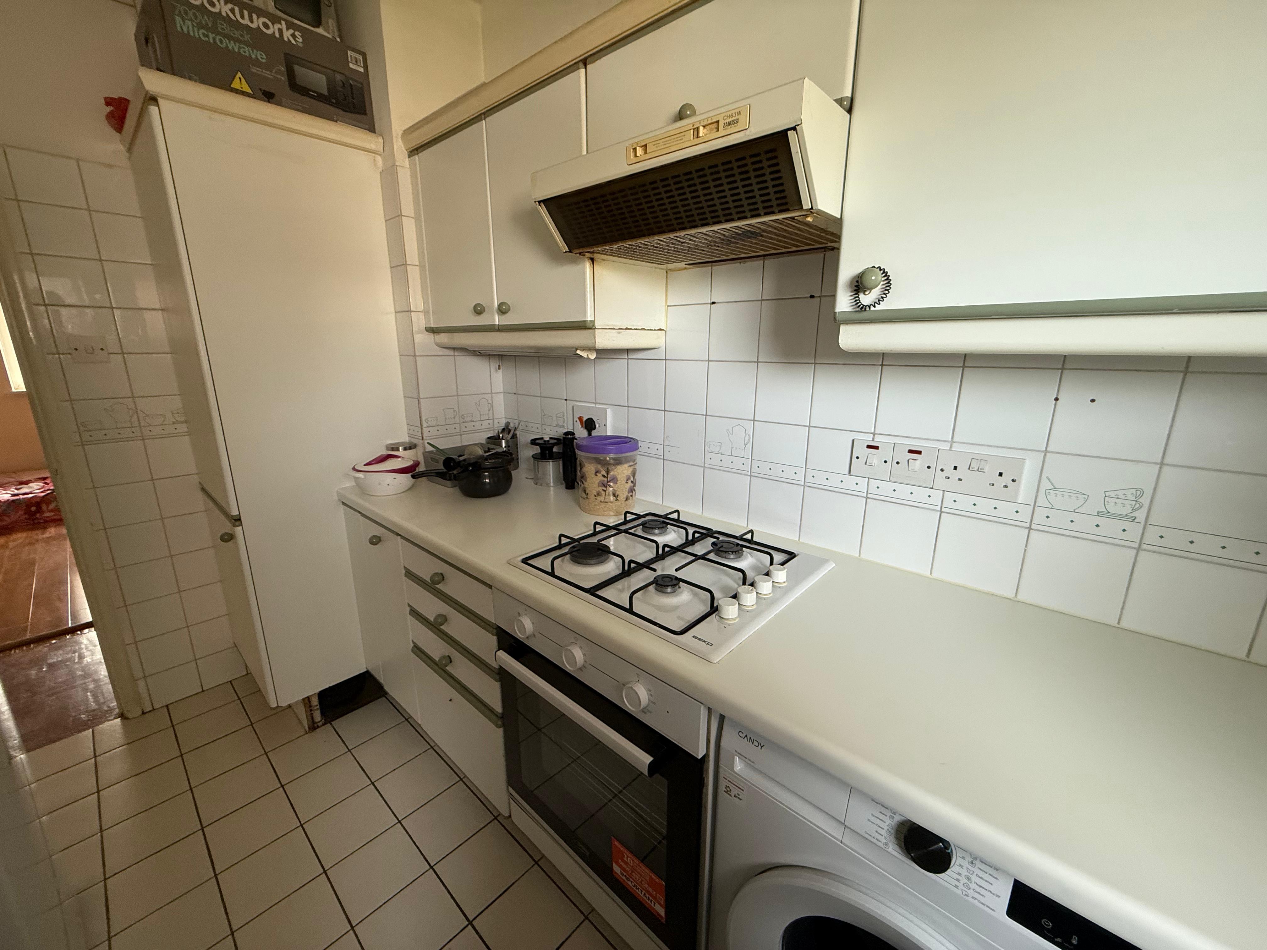 Flat Atherton Heights in London