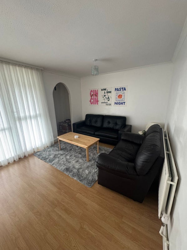 Room Canton Street in Greater London