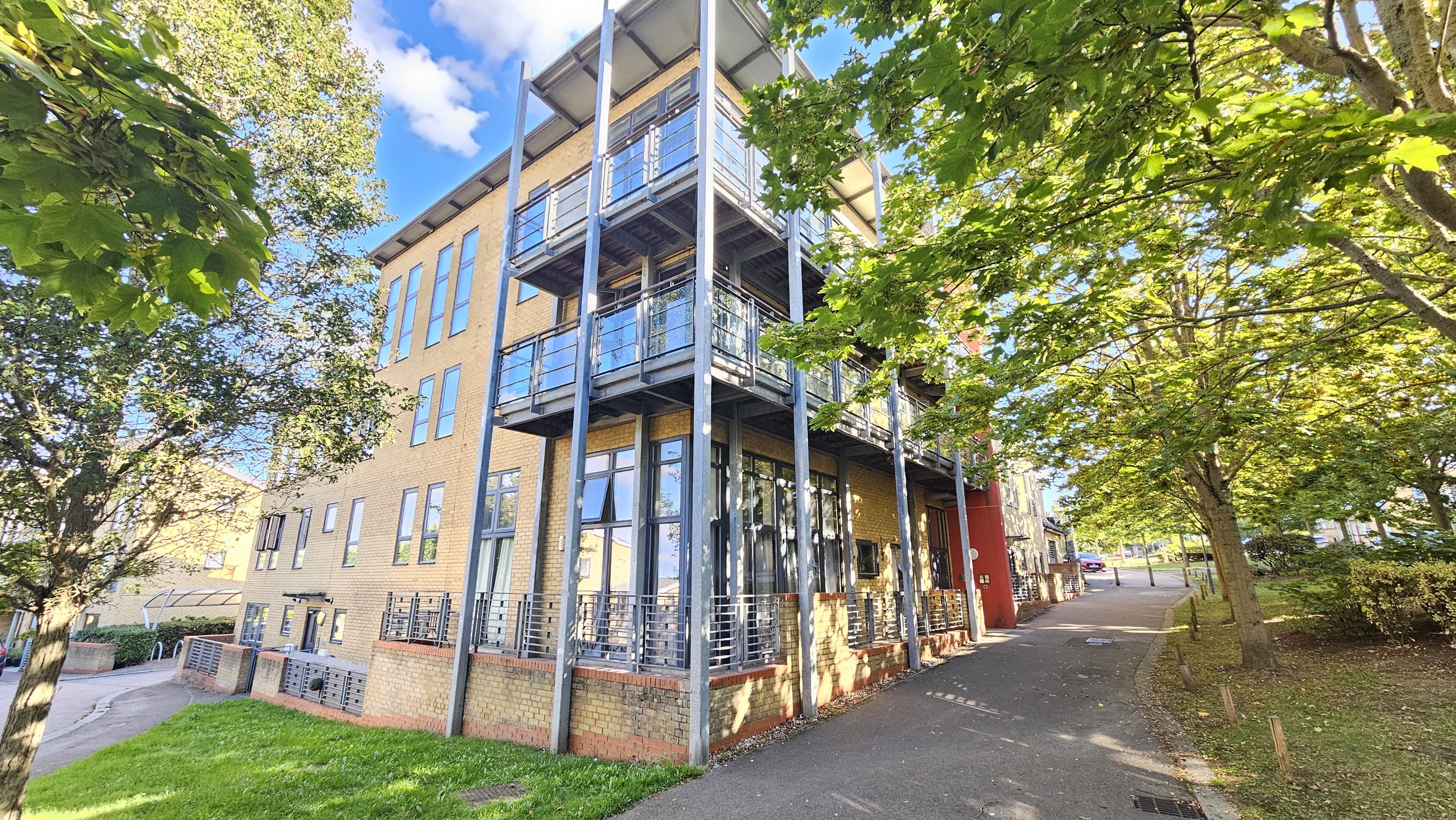 Flat Park Lane in Dartford