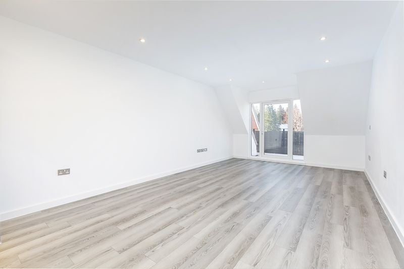 Flat Foxley Lane in Greater London