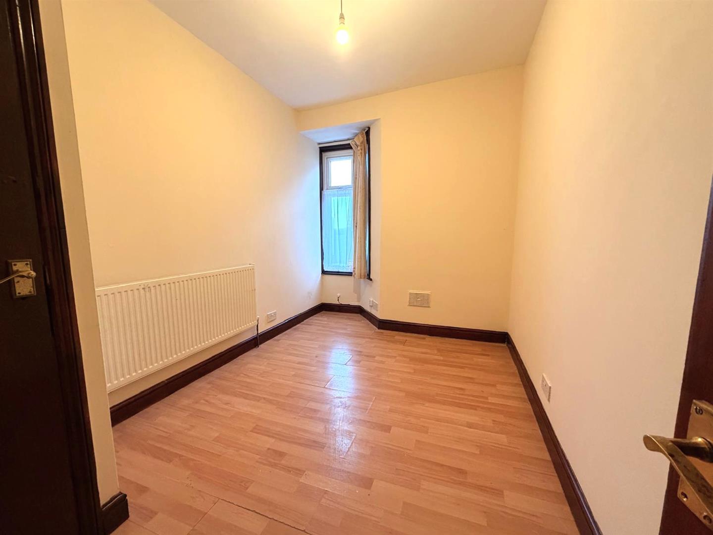 Flat Cameron Road in Greater London