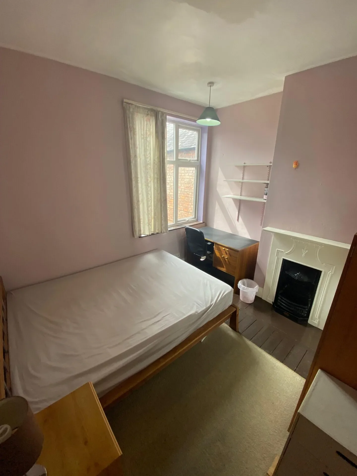 Room Brookland Road in Leicester