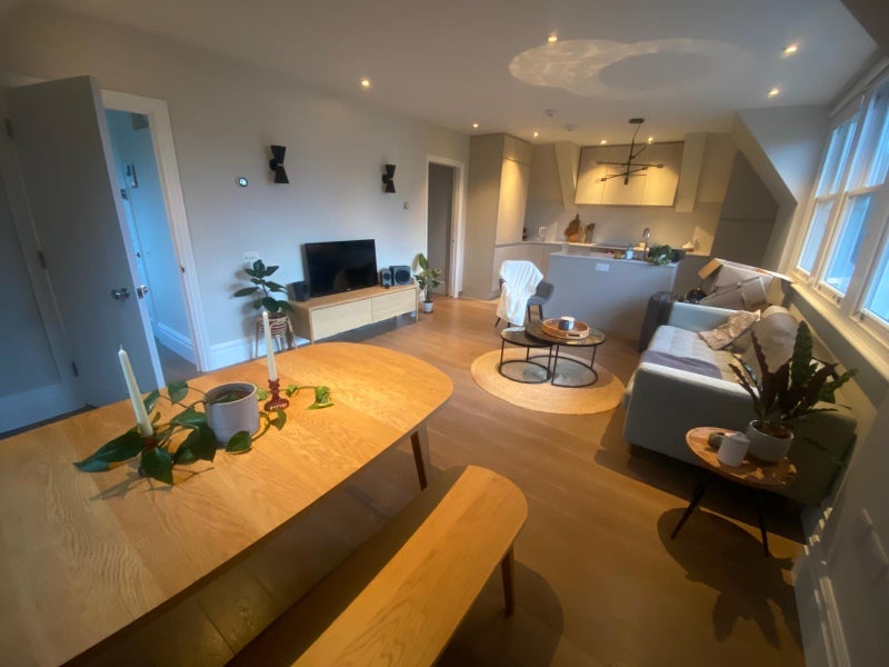 Flat Rydal Road in Greater London