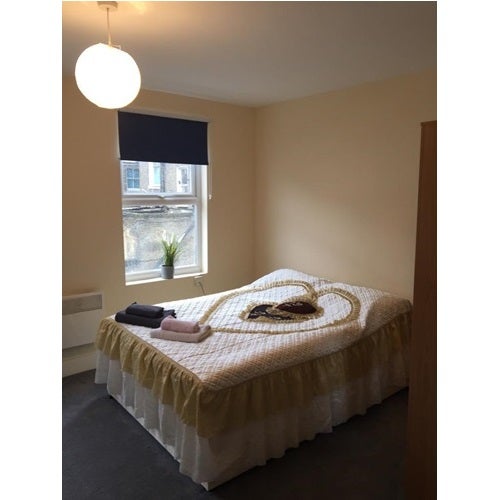Room Meadow Place in Greater London