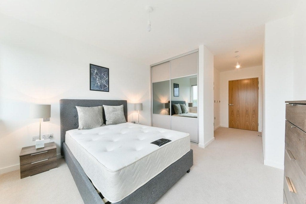 Flat Felar Walk in Greater London