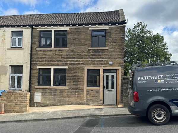 Flat Highgate Road in Bradford