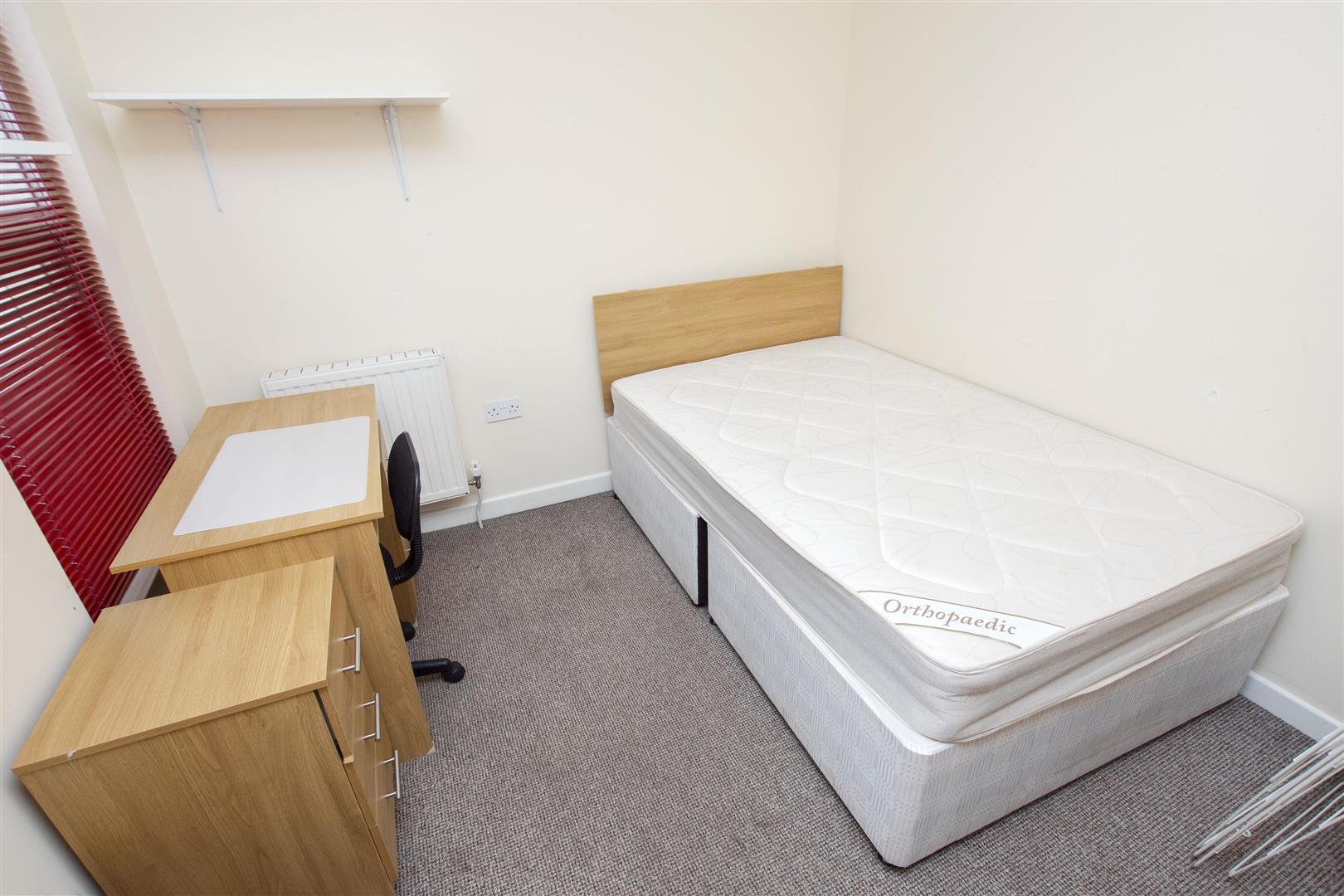 Flat Heeley Road in Birmingham