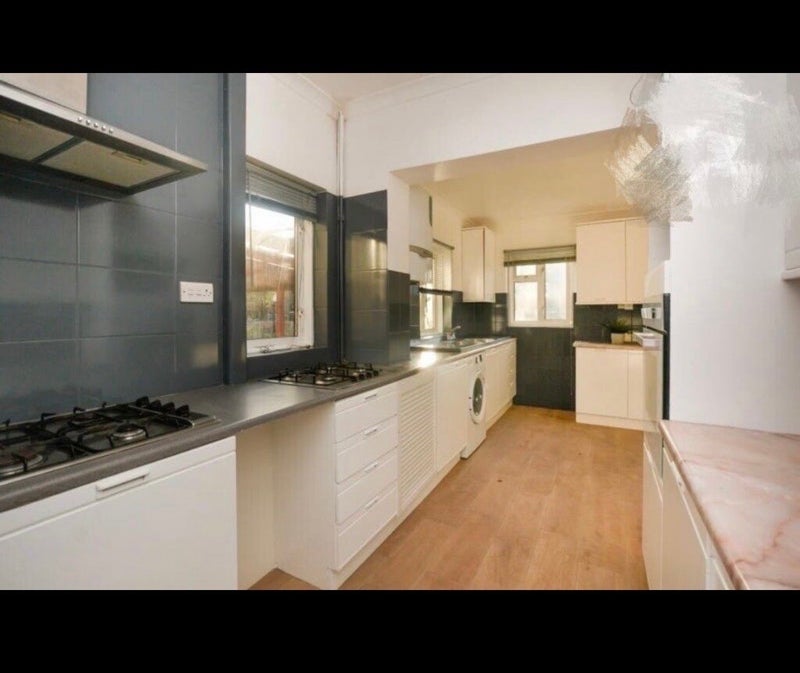 Room Vivian Gardens in Greater London