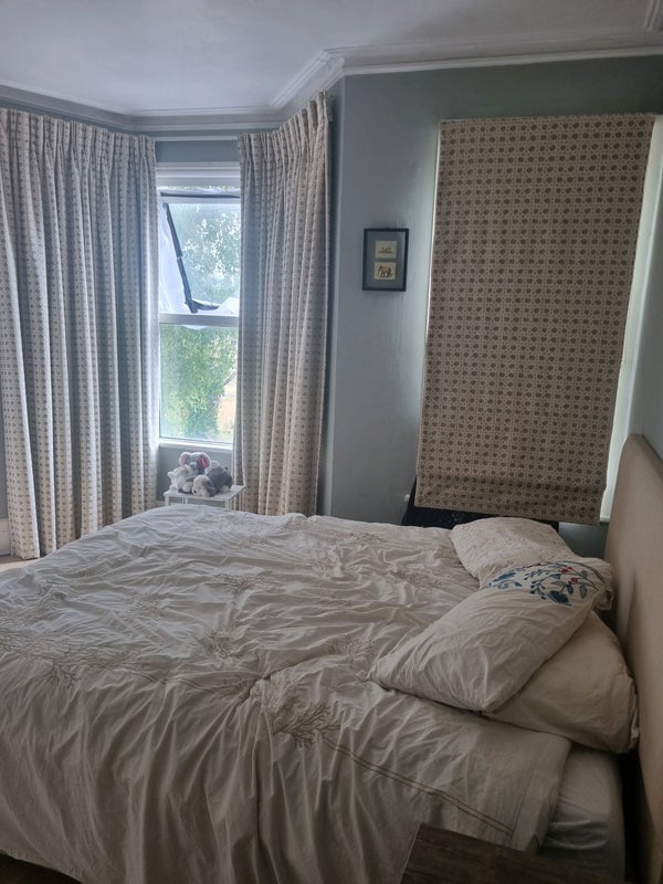 Room Garfield Road in Greater London