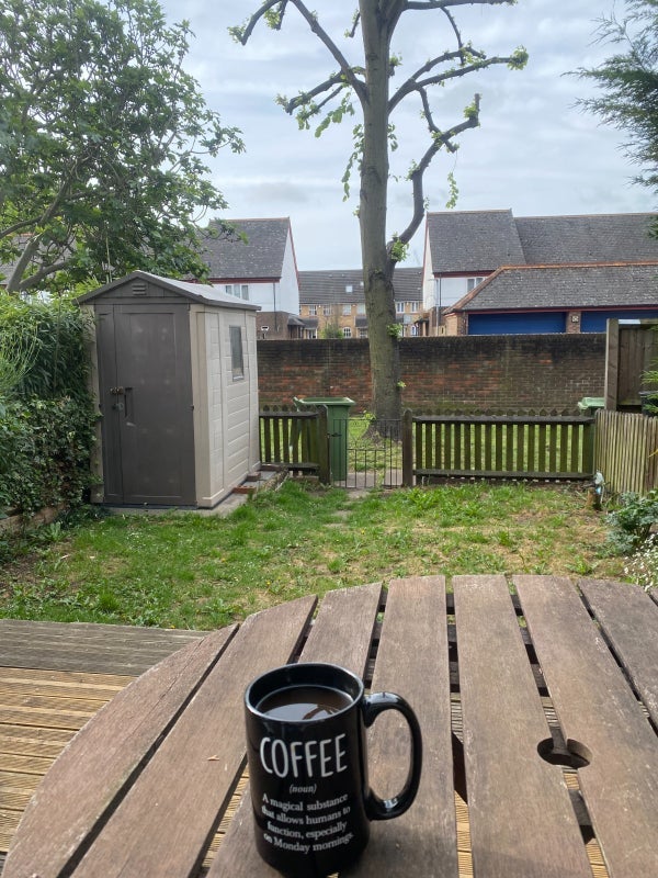 Room Tranton Road in Greater London