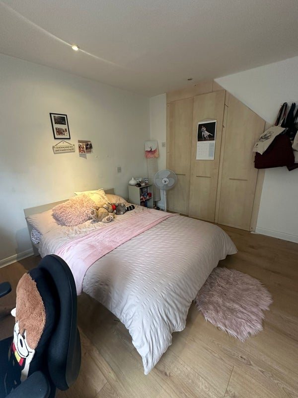 Room Tranton Road in Greater London