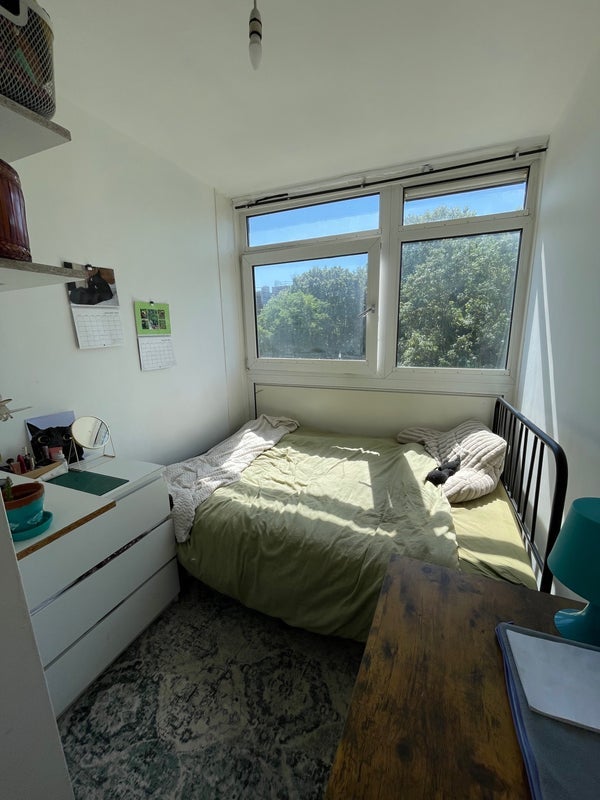 Room Hanbury Street in Greater London