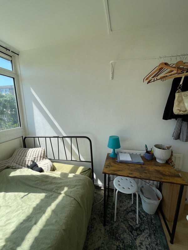 Room Hanbury Street in Greater London