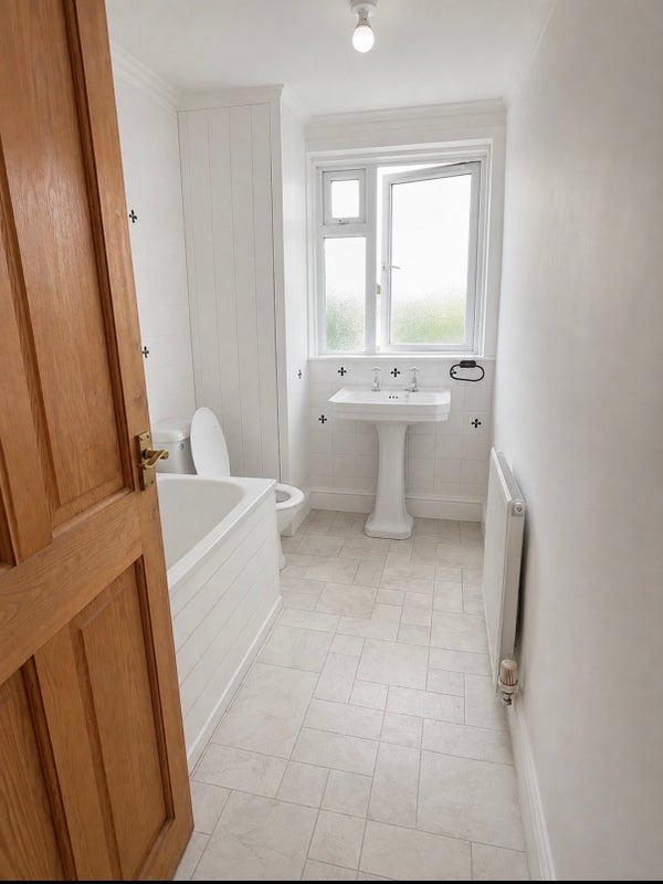 Room Maskelyne Avenue in Bristol