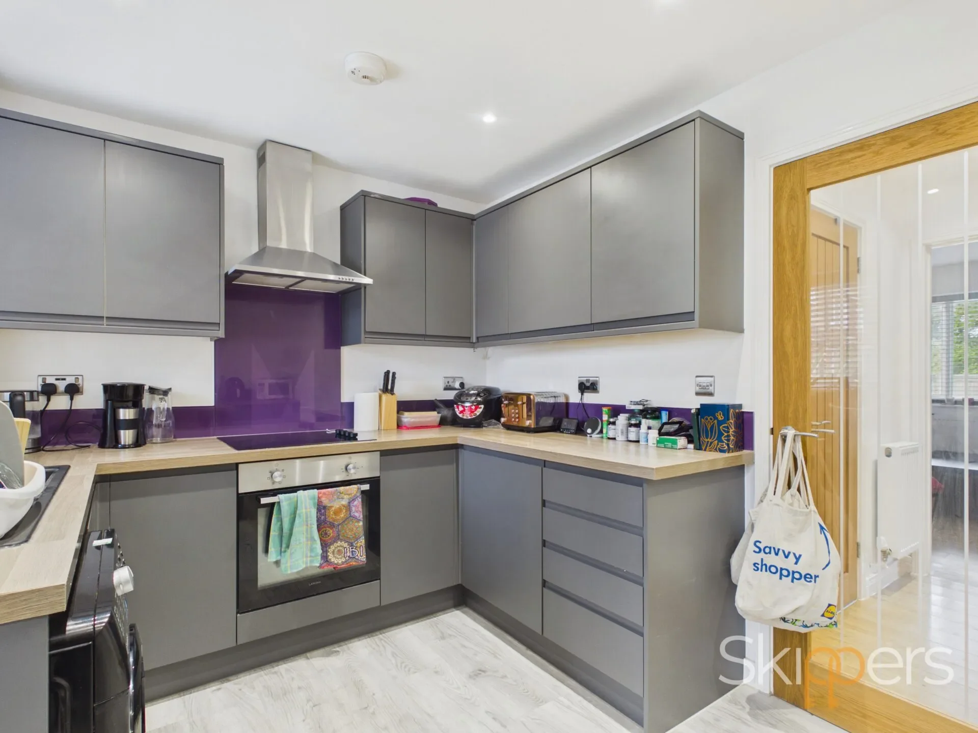 Flat Belmore Park in Ashford